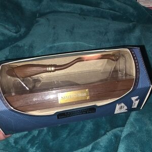 Levitating Broomstick Pen